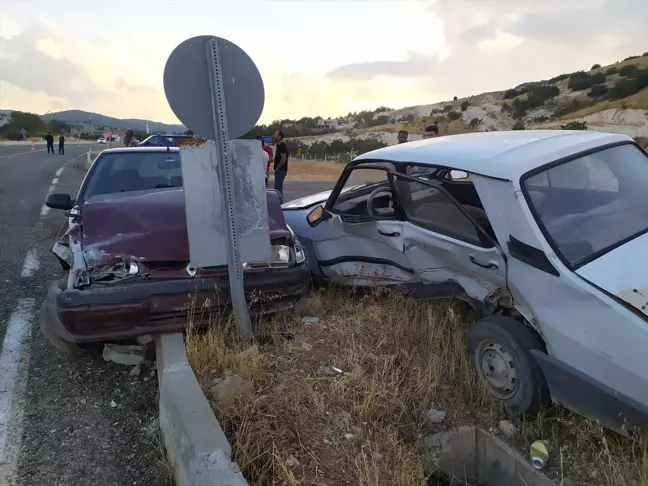 Adıyaman'da Trafik Kazası: 4 Yaralı