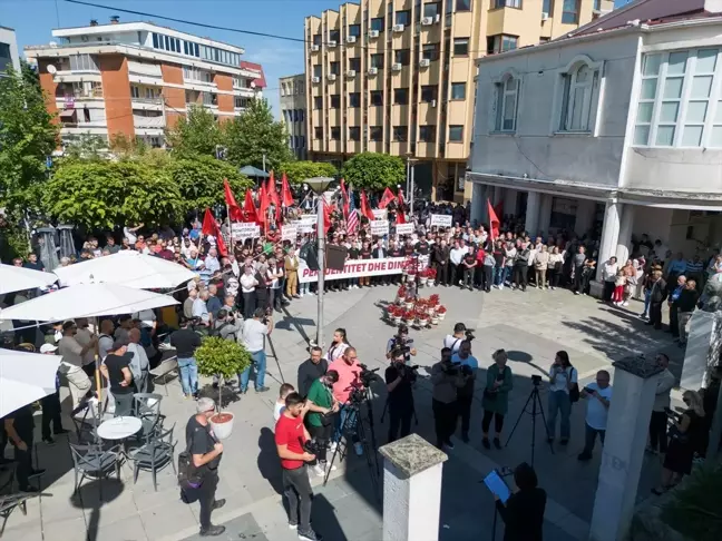 Preşevo'da Arnavutlardan Hak İhlallerine Karşı Gösteri