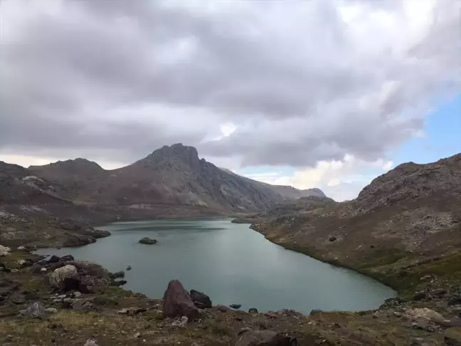 Çekya'dan Dağcı Grubu Hakkari'nin Doğal Güzelliklerini Keşfetti