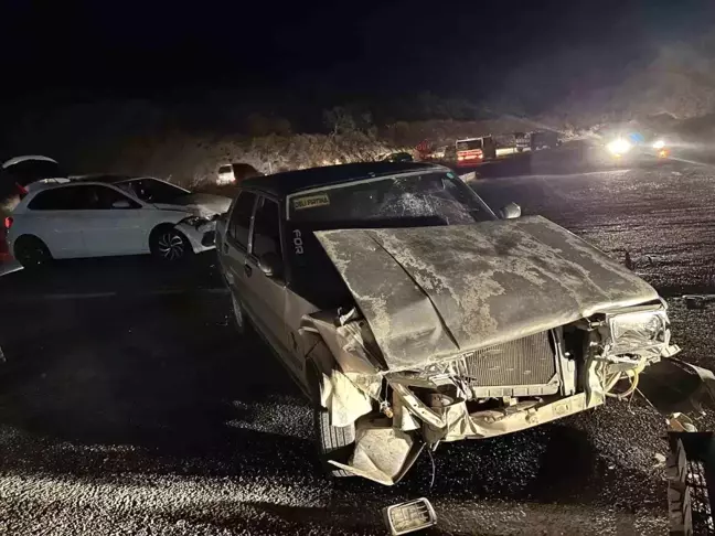 Adıyaman'da İki Otomobil Çarpıştı: 1 Yaralı