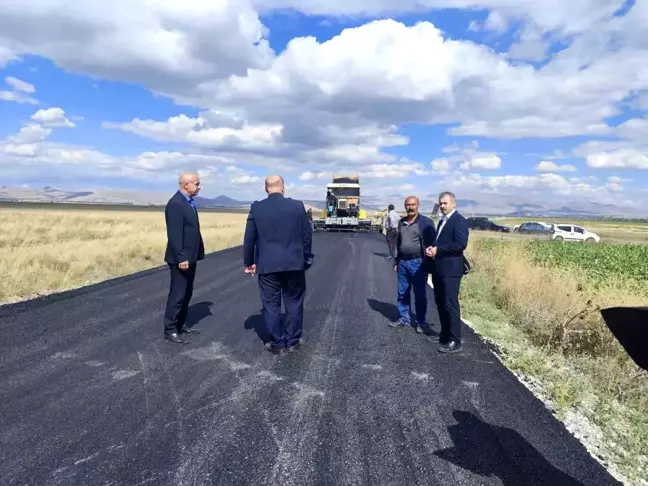 Ağrı Patnos'ta Köy Yolları Modernizasyonu Hızla Devam Ediyor