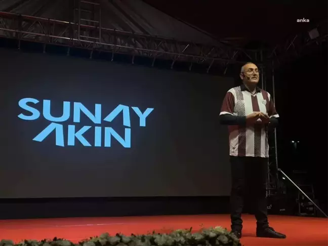 Sunay Akın, Bandırma Kitap Günleri'nde Nazım Hikmet'i Anlattı