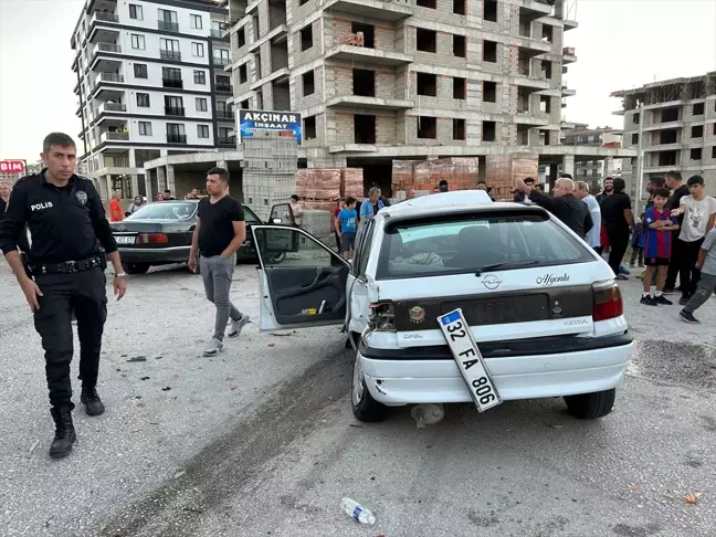 Isparta'da Trafik Kazası: 5 Yaralı