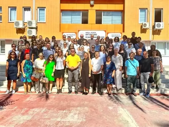 Muğla'da STEM Semineri: Türkiye Yüzyılı Maarif Modeli Kapsamında Eğitimde Yenilikçi Yaklaşımlar