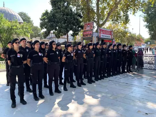 Şehit Polis Memuru Şeyda Yılmaz Anısına Lokma Dağıtıldı