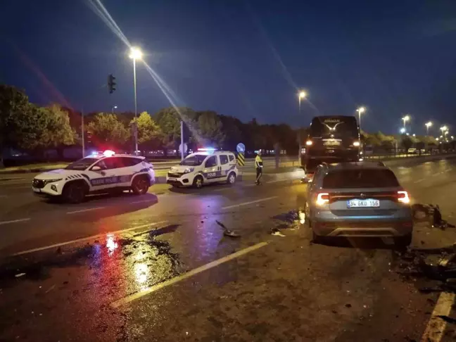 Pendik'te Trafik Kazası: 3 Yaralı