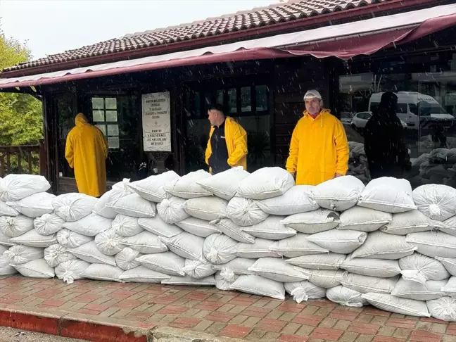 Bartın'da Kuvvetli Yağışlar Taşkın Riskini Artırıyor