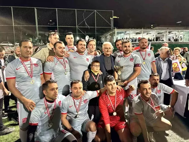 Koşuyolu Hastanesi'nde 'Sağlıklı Kalpler Sezonu' Futbol Turnuvası Düzenlendi