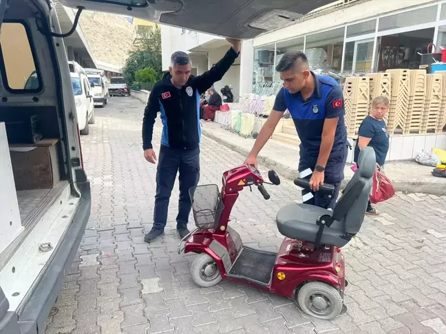 Amasya'da Zabıta Ekiplerinden Engelliye Yardım