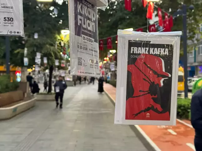 Kocaeli 14. Kitap Fuarı Açılıyor: 5 Bin Kitap Ağaçlara Asıldı