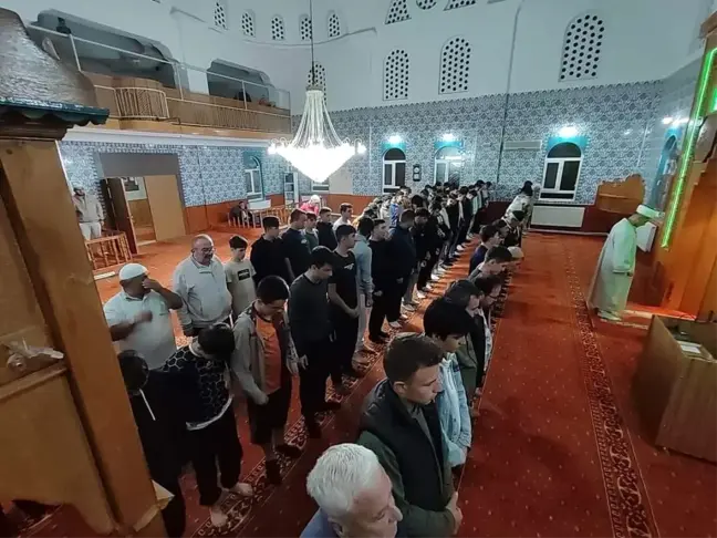 Gediz'de Camii Gençlik Buluşması Düzenlendi