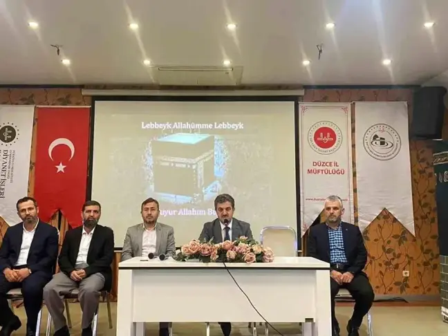 Düzce'de Umre Hazırlık Kursu Eğitim Seminerleri Düzenlendi