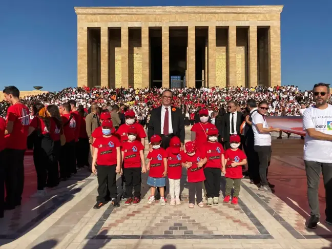 LÖSEV, Anıtkabir'de 30 Bin Kişiyle Anma Töreni Düzenledi