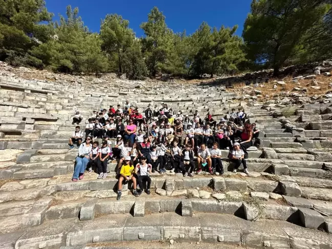 Jandarma Priene Antik Kenti'nde Bilgilendirme Faaliyetleri Düzenledi