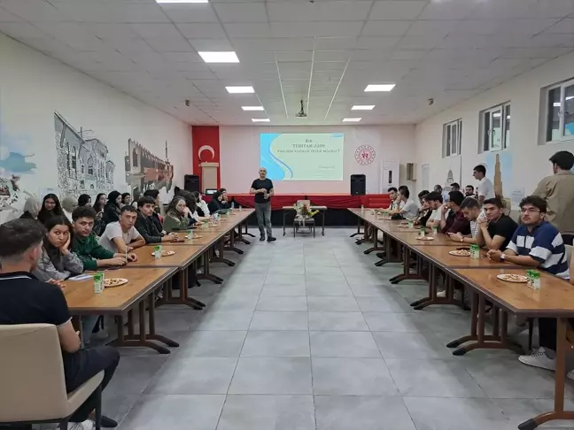 Sakarya'da Öğrencilere TÜBİTAK Proje Hazırlama Eğitimi