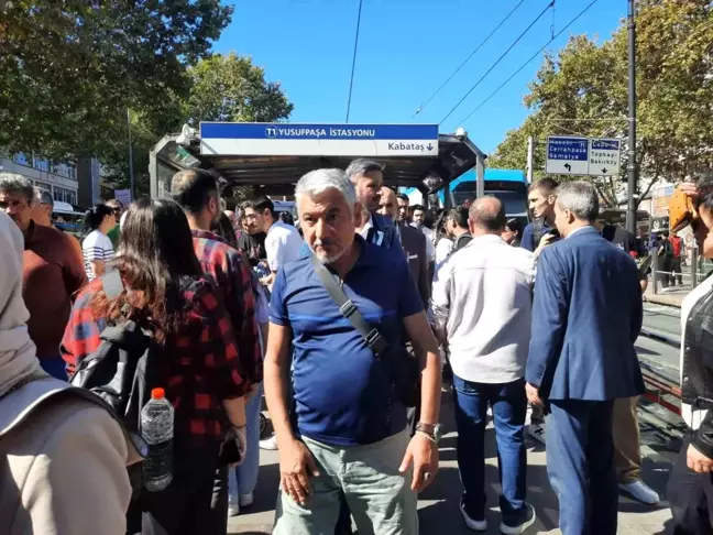 Tramvay Seferlerinde Gecikme: Yusufpaşa Durağında Yoğunluk Oluştu