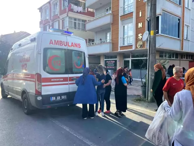 Kapaklı'da 4 Yaşındaki Çocuk Pencereden Düşerek Yaralandı