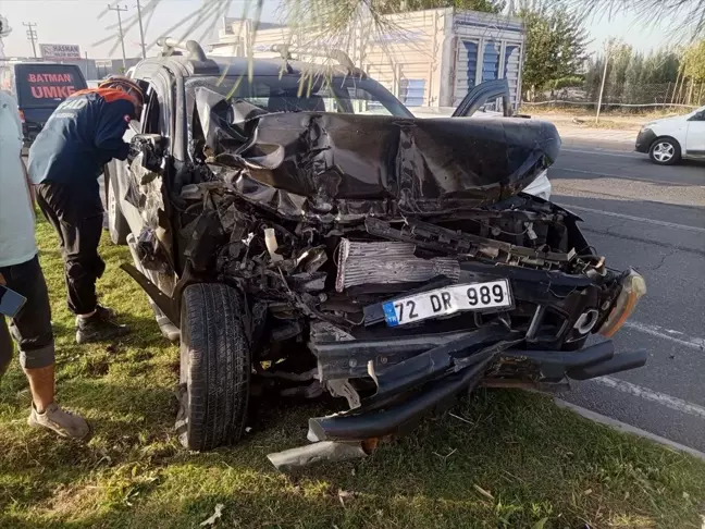 Batman'da Trafik Kazası: 3 Yaralı