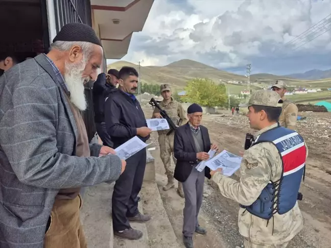 Jandarma Ekipleri Erzurum Kırsalında Dolandırıcılığa Karşı Bilgilendirme Seminerleri Düzenliyor