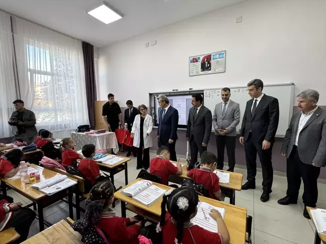 Malatya'da Depremden Etkilenen Okullar Yeniden İnşa Ediliyor