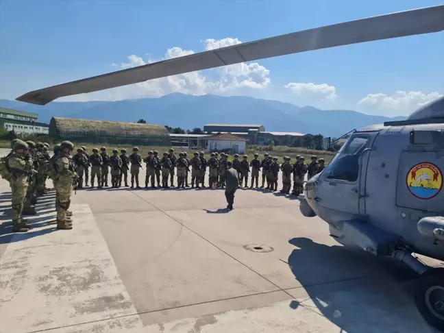 Amfibi Deniz Piyadeleri Helikopter ve Tank Piyade İşbirliği Eğitimlerini Tamamladı