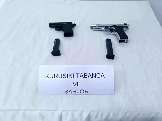 Aydın'da Şüpheli Şahıstan 2 Kurusıkı Tabanca Ele Geçirildi