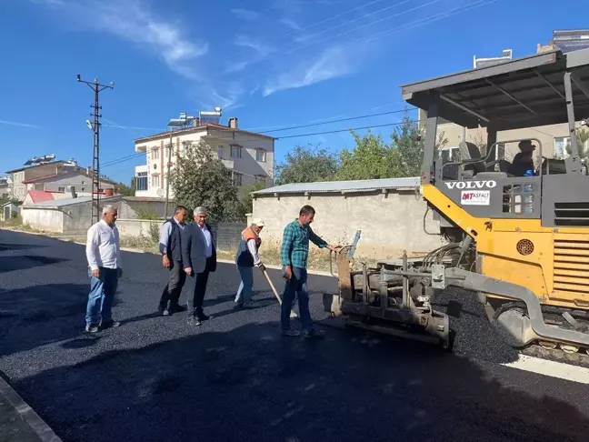 Ulaş İlçesinde Sıcak Asfalt Çalışmaları Devam Ediyor