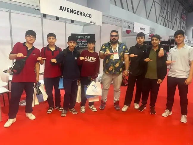 ISAF Fuarı'nda Avengers.co Standı Göz Doldurdu: Beyaz Şapkalı Hackerlar Güvenlik Çözümleri Sunuyor