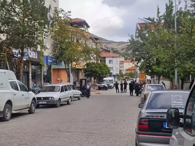 Çorum'da Mahkeme Çıkışında Silahlı Saldırı: 2 Yaralı