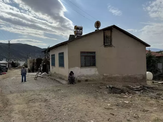 Elazığ'da Depremzedeler Korku Dolu Anlarını Paylaştı