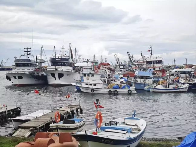 Samsun'da Olumsuz Hava Koşulları Balıkçılığı Vurdu