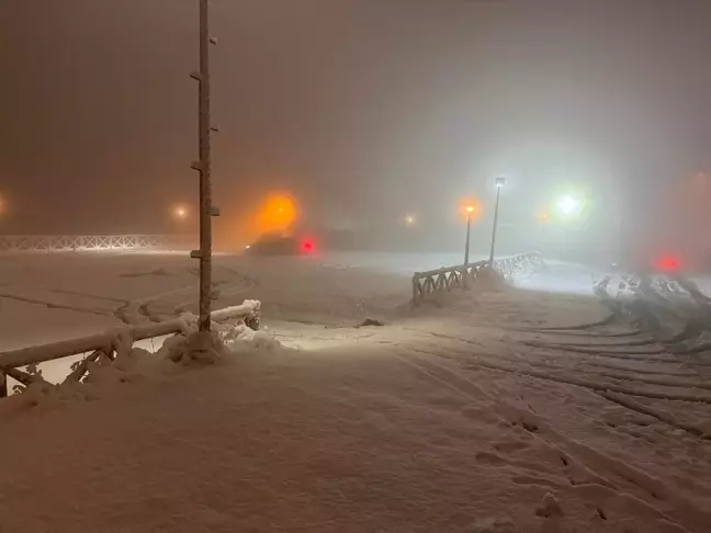 Erzurum'un Yüksek Kesimlerinde Kar Yağışı Etkili Oldu