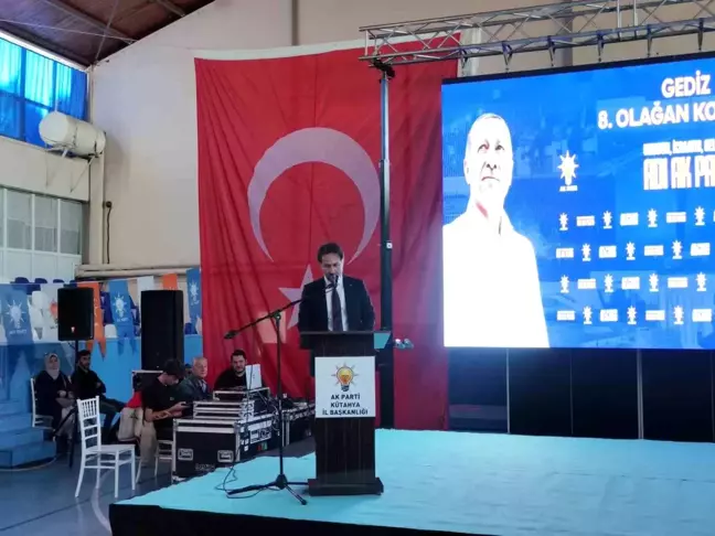 AK Parti Gediz İlçe Kongresi'nde Osman Yılmaz Yeniden Başkan Seçildi