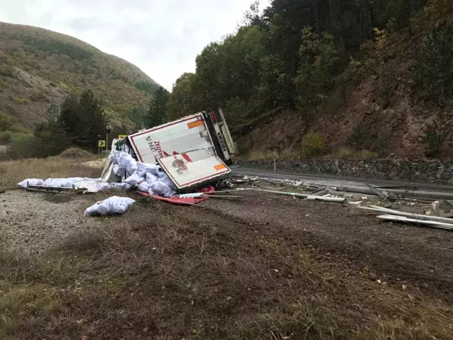 Kızılcahamam'da Kontrolden Çıkan Tır Devrildi