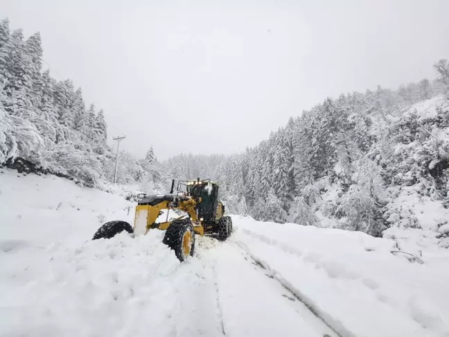 Rize'de Kar Yağışı Etkili Oldu, 21 Köy Yolu Kapandı