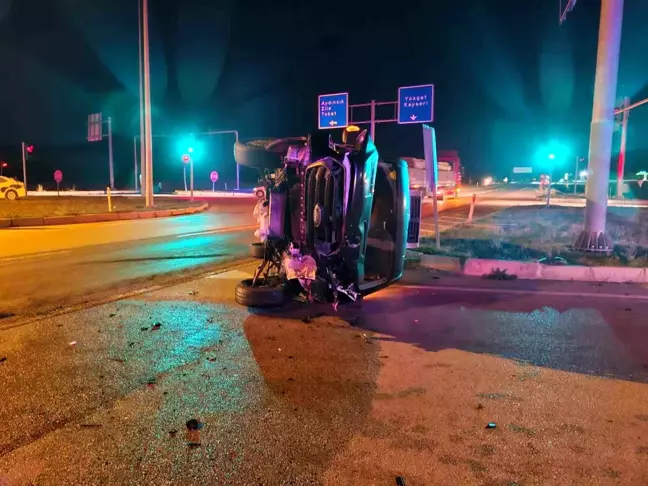 Çorum'da Trafik Kazası: 3 Yaralı