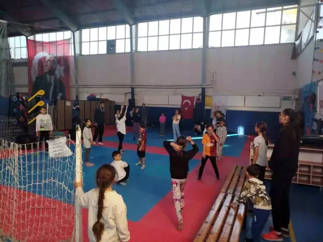 Gediz'de Sporcu Yetenek Taraması ve Gelişim Eğitimleri Başladı