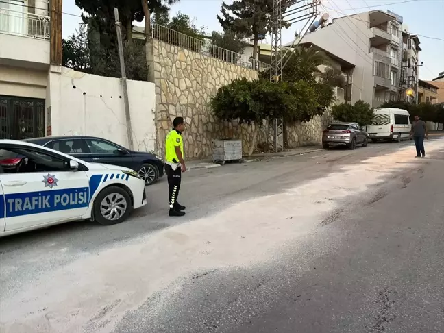 Kamyonun Yola Yağ Akıtması İki Motosiklet Kazasına Neden Oldu