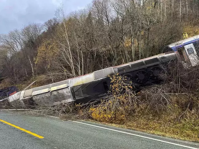 Norveç'te Yolcu Treni Raydan Çıktı: 1 Ölü, 4 Yaralı