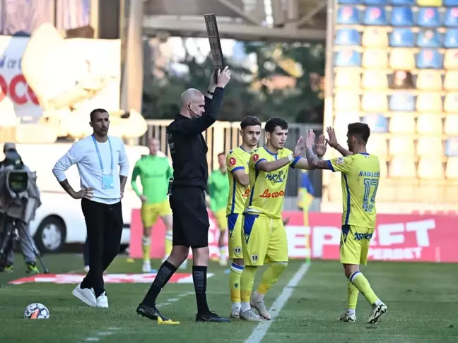 Mehmet Topal'ın Petrolul Ploieşti'si Galibiyetle Yükseldi