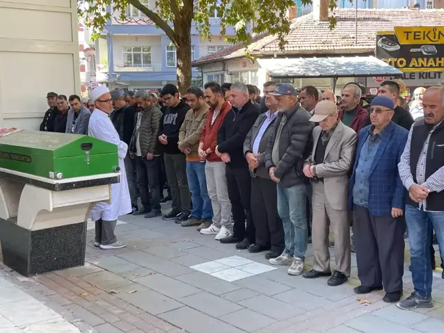 Konya'da Bıçakla Öldürülen Ebru Küçüktaşdemir Toprağa Verildi