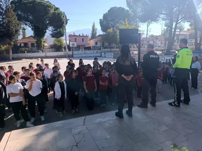 Seydikemer'de öğrencilere toplum destekli polislik eğitimi verildi