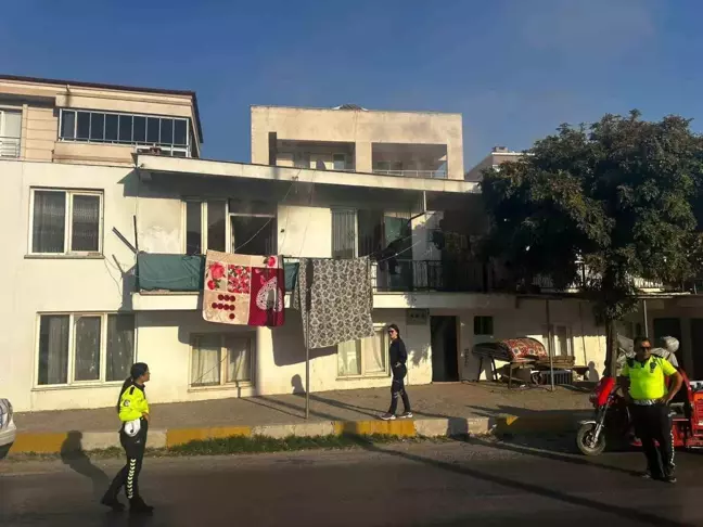 Milas'ta Yangın Çıktı, Trafik Polisleri Müdahale Etti