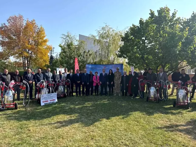 Iğdır'da Yüzde 50 Hibe ile Süt Sağım Makineleri Dağıtıldı