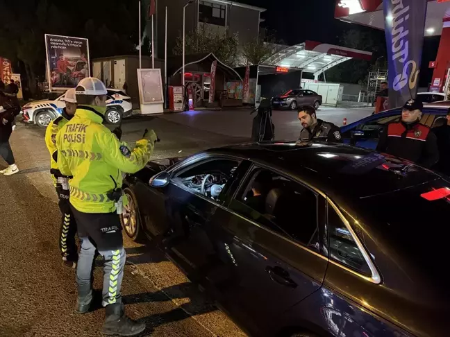 Tekirdağ'da 300 Polisin Katılımıyla Asayiş Uygulaması