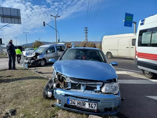 Bolu'da Trafik Kazasında 7 Kişi Yaralandı