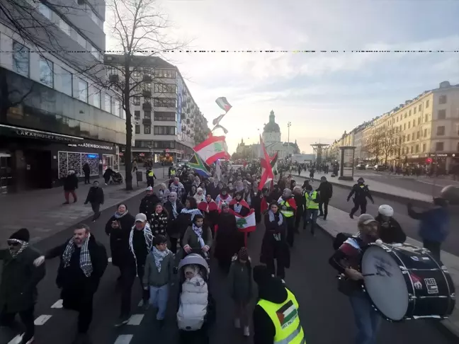 Stockholm'de İsrail Saldırılarına Karşı Büyük Protesto