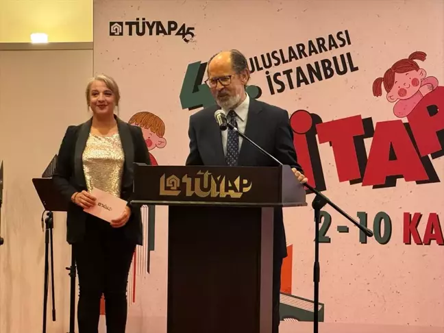 41. Uluslararası İstanbul Kitap Fuarı'nda Yalvaç Ural Onur Yazar Olarak Anıldı