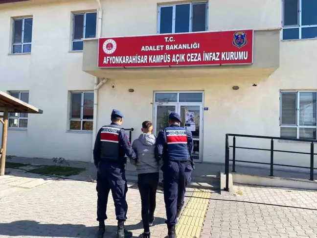 Uyuşturucu Ticareti Suçundan Aranan Şahıs Afyonkarahisar'da Yakalandı