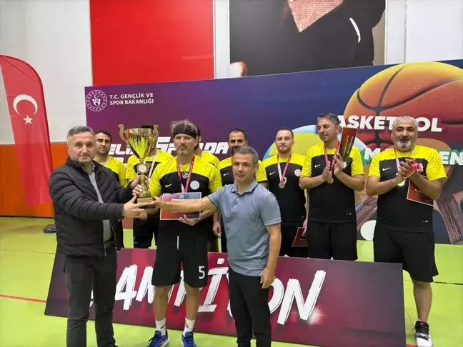 Kayseri Erkek Voleybol Takımı Kamu Spor Oyunları'nda Şampiyon